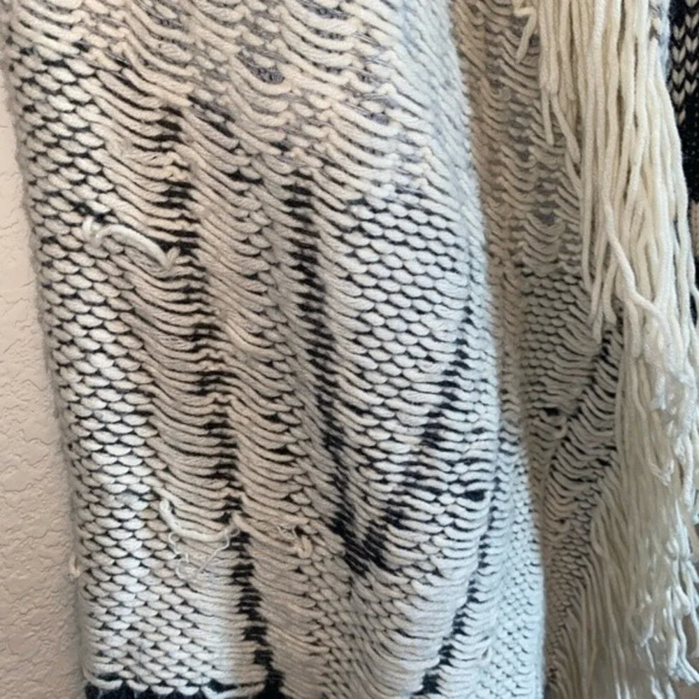 Soprano western wool cardigan waterfall tassel M aztec nashville southwest
